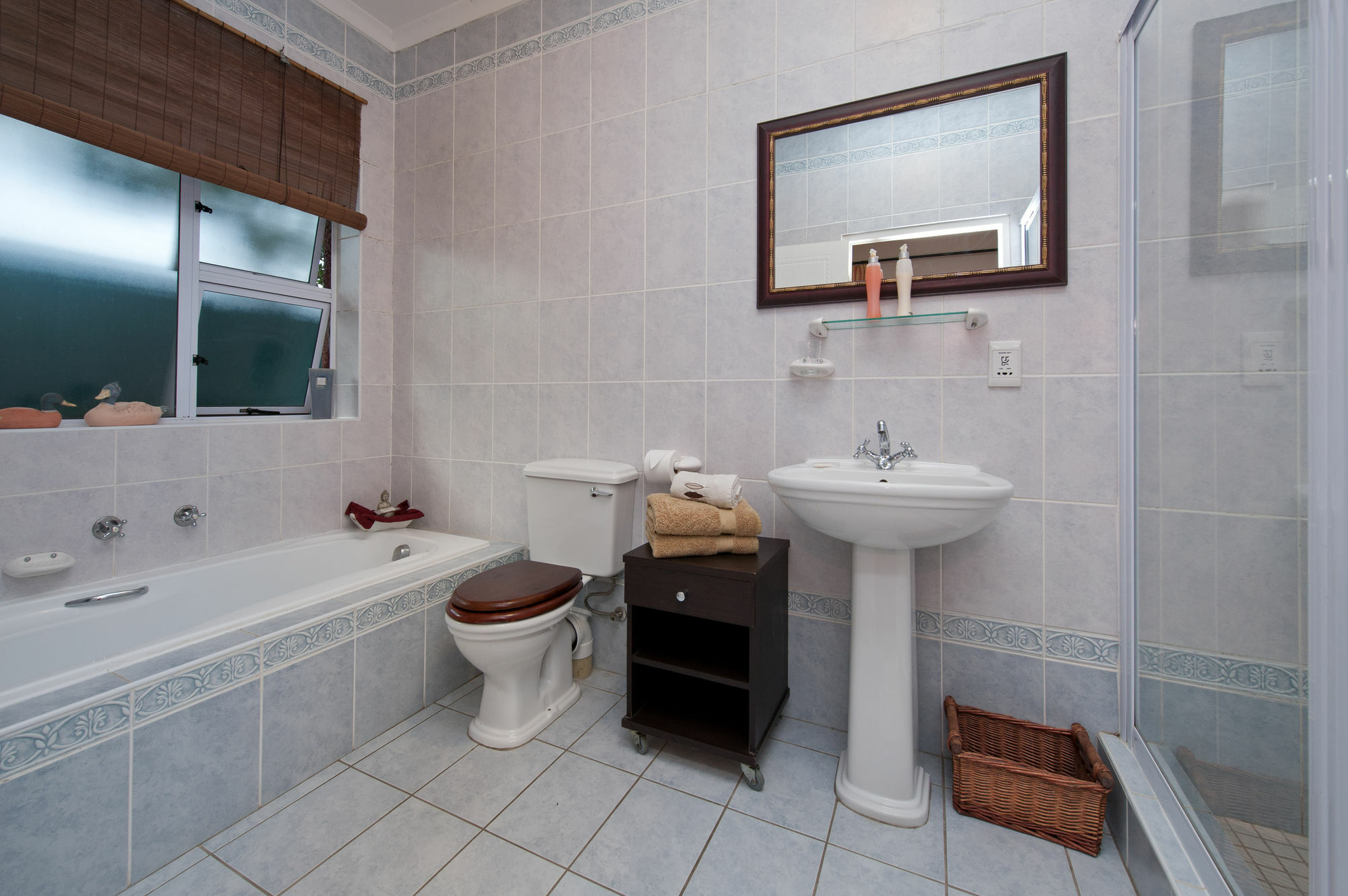 Brown Jug Guest House Hermanus Exterior foto